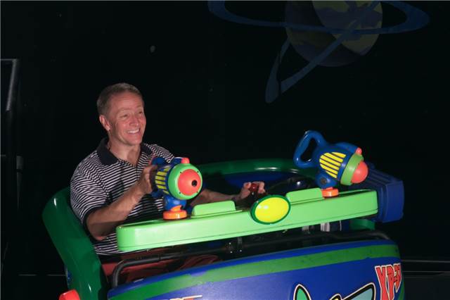 MK_BUZZLIGHTYEARRIDE_7461305123.jpeg