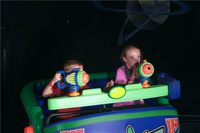 MK_BUZZLIGHTYEARRIDE_7461309187.jpeg