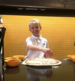 CiciPizzaMaker2.jpg