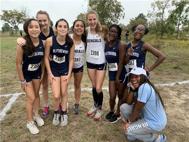 JVGirlsLineUp.JPG