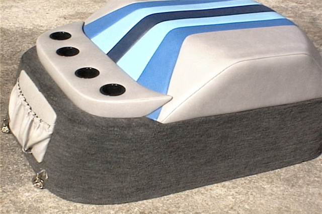 uvs051128-140.JPG