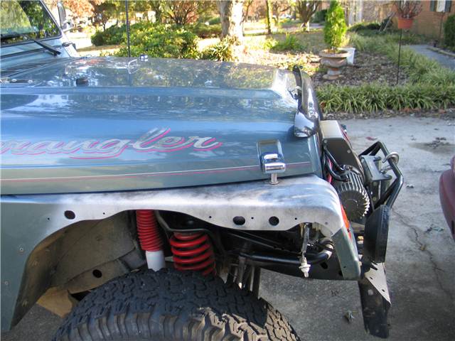 JeepRightFrontFender.JPG