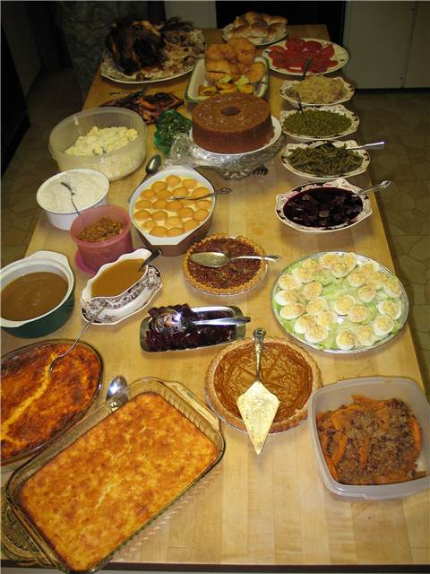 ThanksgivingFood.JPG
