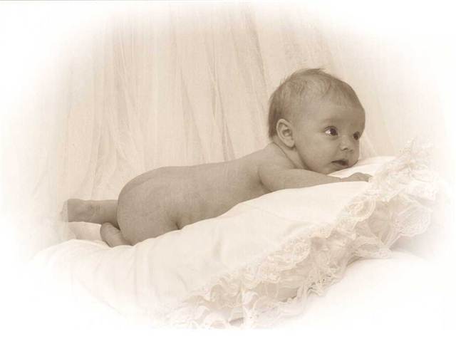 KendallNude.jpg