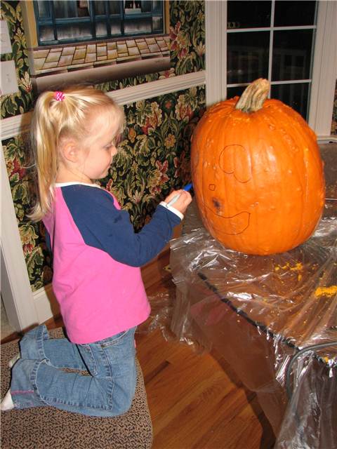 Jack-o'-lantern-build2.JPG
