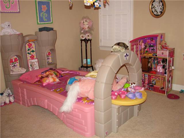 KendallBed.JPG