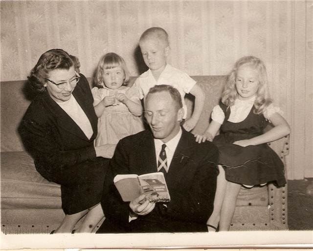 dad reading to family.jpg