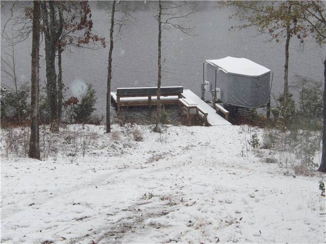 H_dock.JPG