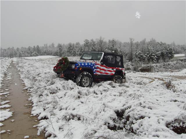 JeepInSnowWide.JPG