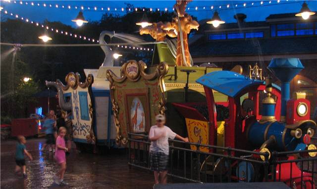 CaseyJr.Splash'N'SoakStation.JPG